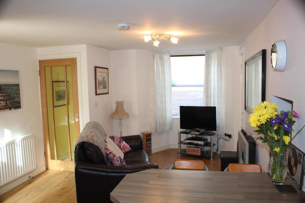 Apartamento Cadame Whitby Exterior foto